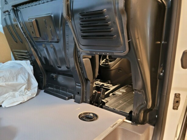 ford-transit-connect-diesel-2019-big-19