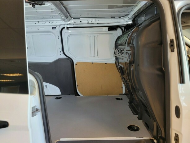 ford-transit-connect-diesel-2019-big-18