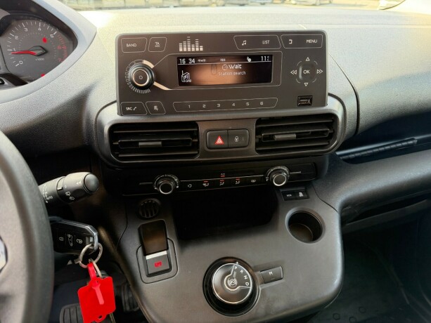 peugeot-partner-diesel-2021-big-7