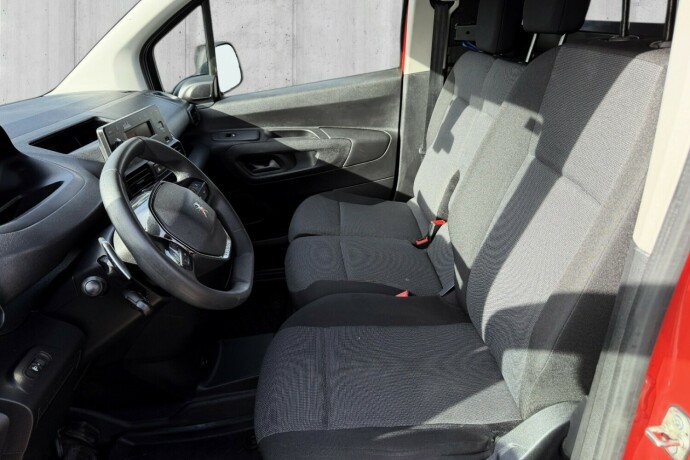 peugeot-partner-diesel-2021-big-8