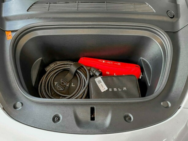 tesla-model-y-elektrisitet-2023-big-25