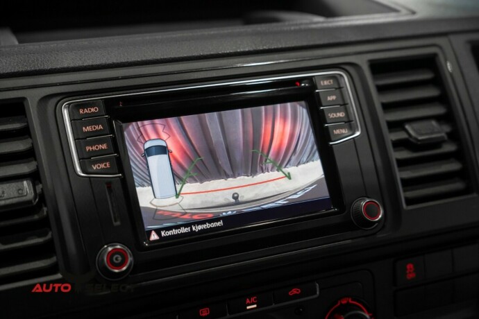 volkswagen-transporter-diesel-2018-big-34