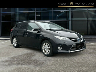 Toyota | Auris | Elektrisitet+bensin | 2014