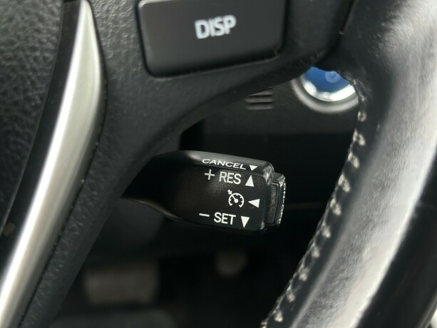 toyota-auris-elektrisitetbensin-2014-big-25