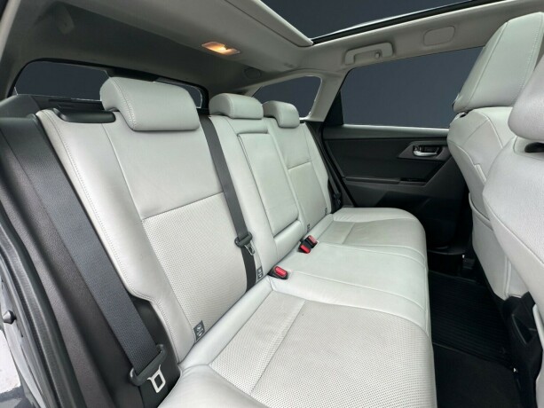 toyota-auris-elektrisitetbensin-2014-big-13