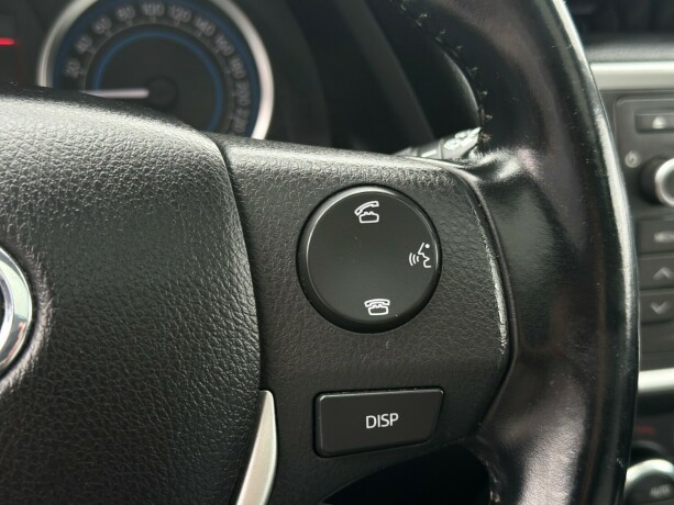 toyota-auris-elektrisitetbensin-2014-big-24