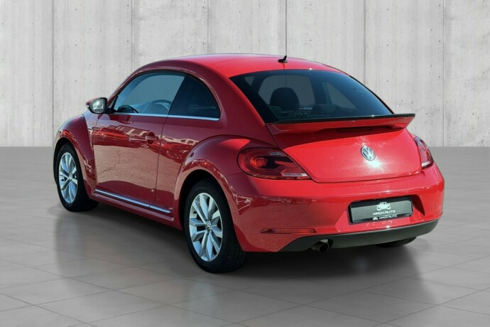 volkswagen-beetle-bensin-2012-big-4