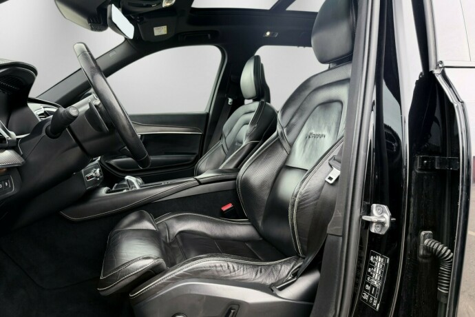 volvo-xc-90-elektrisitetbensin-2017-big-15