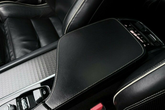 volvo-xc-90-elektrisitetbensin-2017-big-40