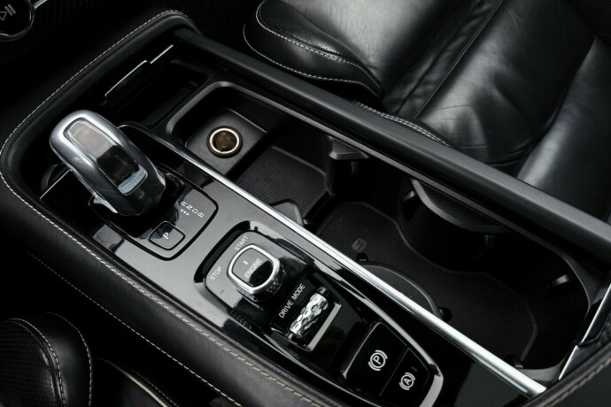 volvo-xc-90-elektrisitetbensin-2017-big-39