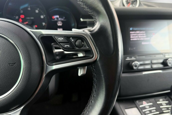 porsche-macan-bensin-2018-big-27