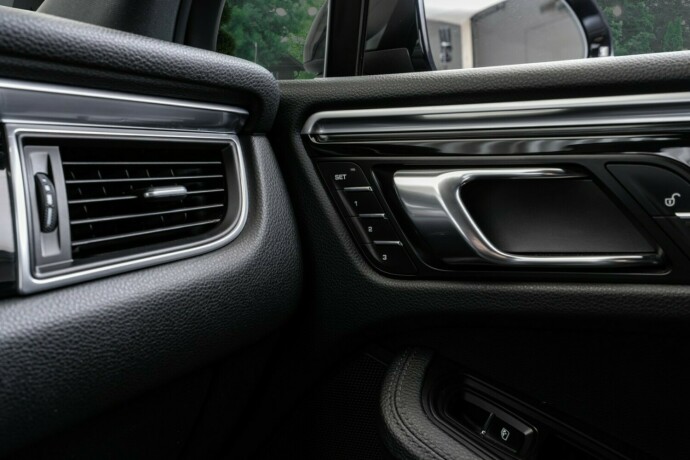 porsche-macan-bensin-2018-big-51