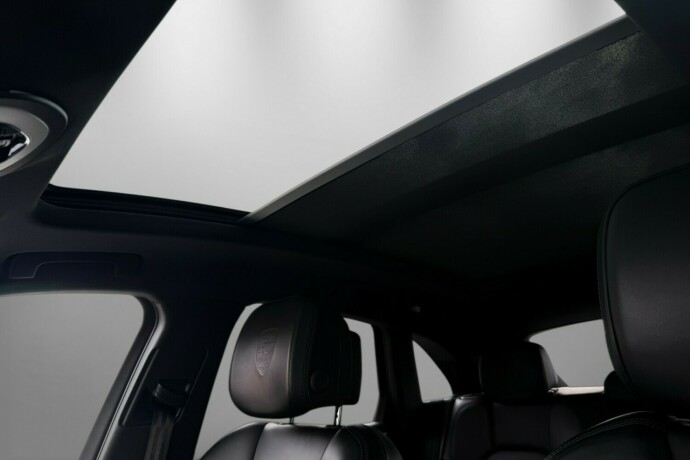 porsche-macan-bensin-2018-big-18