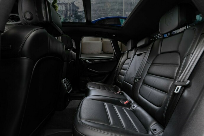 porsche-macan-bensin-2018-big-45