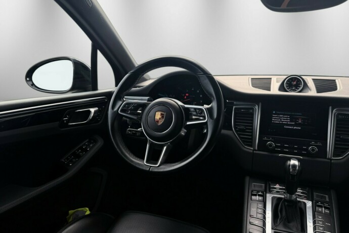 porsche-macan-bensin-2018-big-24