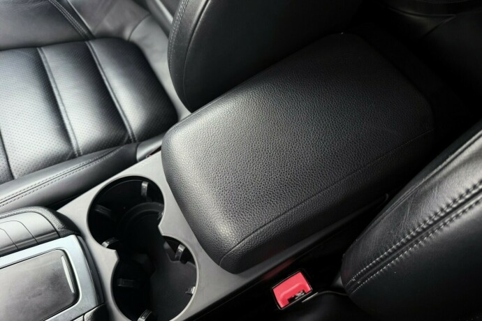 porsche-macan-bensin-2018-big-36