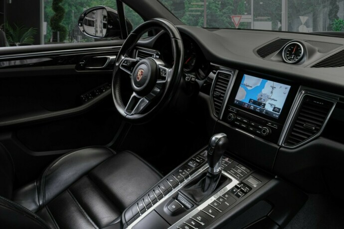 porsche-macan-bensin-2018-big-53