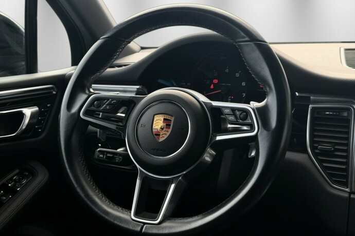 porsche-macan-bensin-2018-big-25