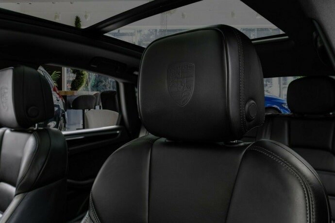 porsche-macan-bensin-2018-big-44