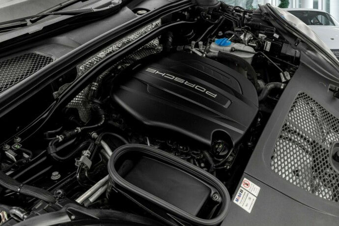 porsche-macan-bensin-2018-big-59