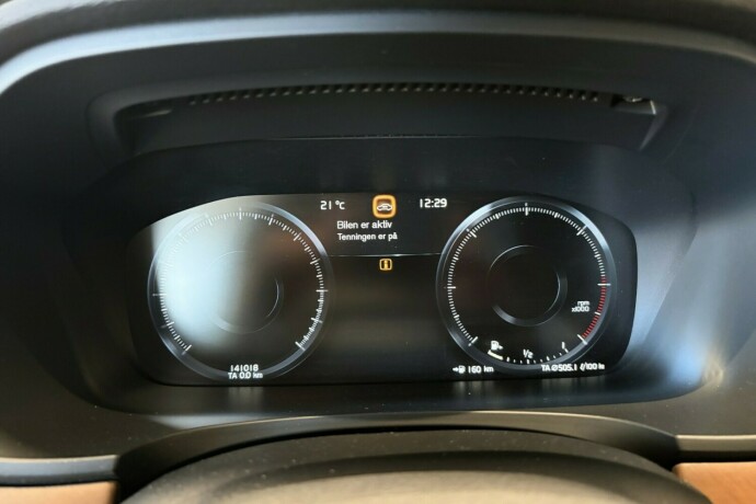 volvo-v90-diesel-2018-big-21