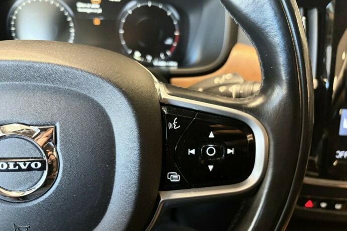 volvo-v90-diesel-2018-big-23