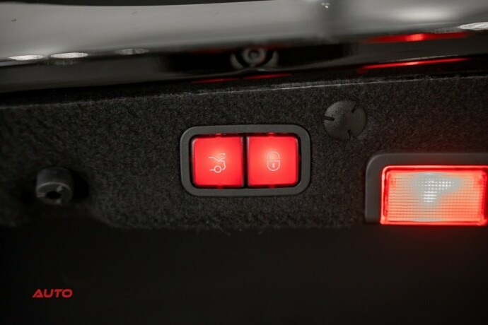 mercedes-benz-bensin-2016-big-12