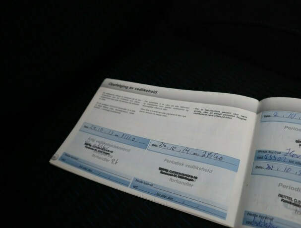 peugeot-208-diesel-2013-big-16