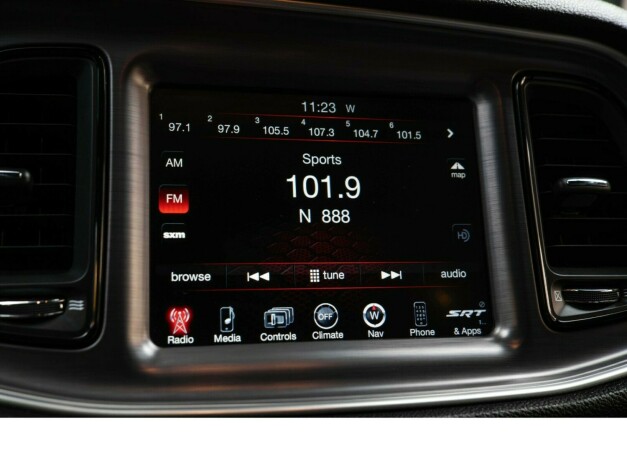 dodge-challenger-bensin-2015-big-24