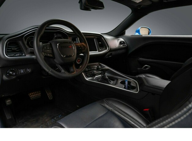 dodge-challenger-bensin-2015-big-15