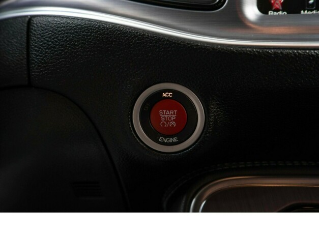 dodge-challenger-bensin-2015-big-18