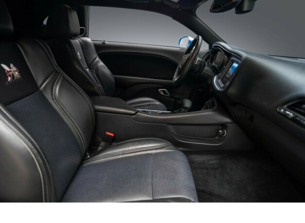 dodge-challenger-bensin-2015-big-28