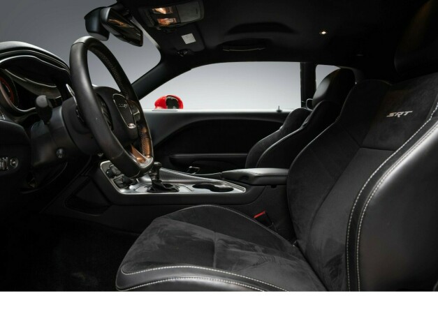 dodge-challenger-bensin-2015-big-28