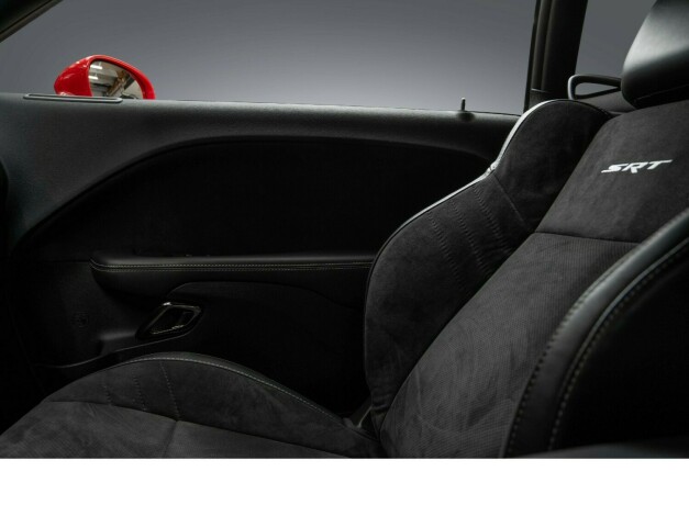 dodge-challenger-bensin-2015-big-33