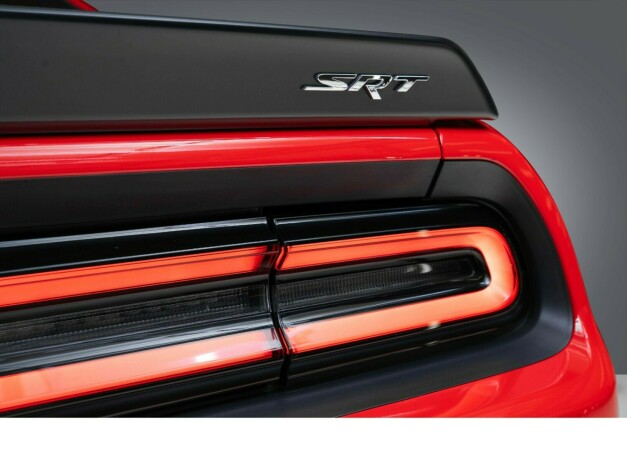 dodge-challenger-bensin-2015-big-14