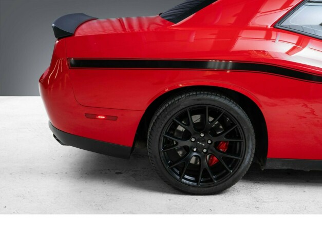 dodge-challenger-bensin-2015-big-16