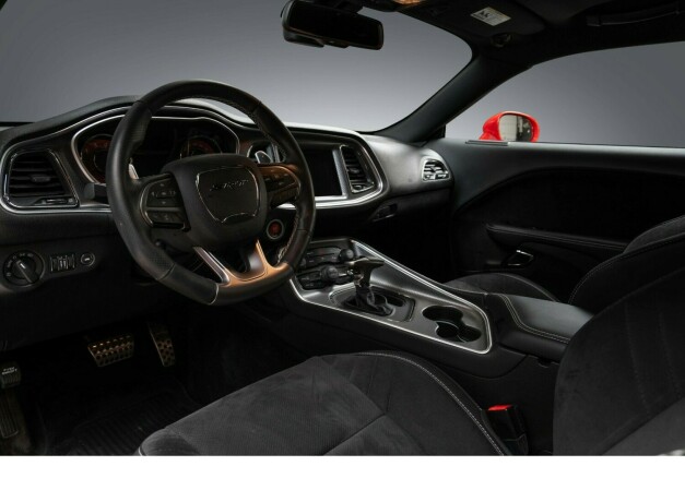 dodge-challenger-bensin-2015-big-18