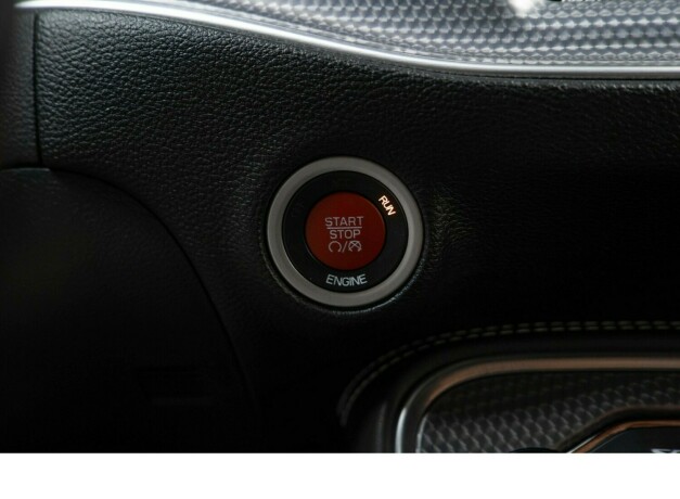 dodge-challenger-bensin-2015-big-21