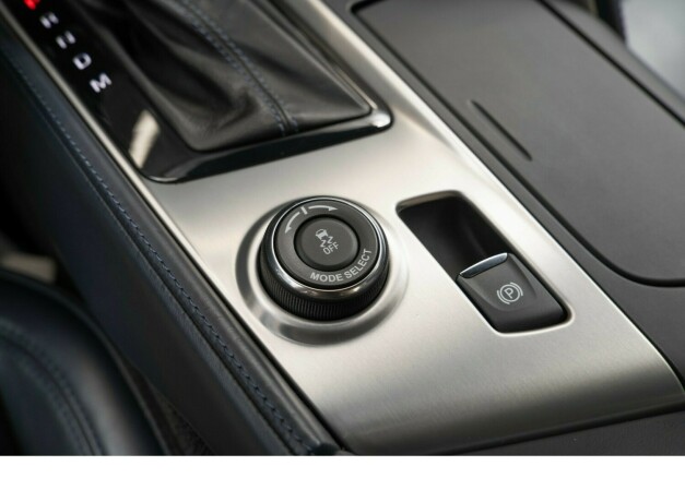 chevrolet-corvette-bensin-2016-big-33