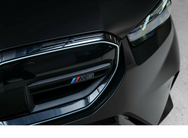 bmw-m5-elektrisitetbensin-2025-big-7