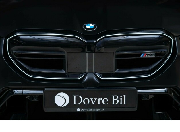 bmw-m5-elektrisitetbensin-2025-big-10