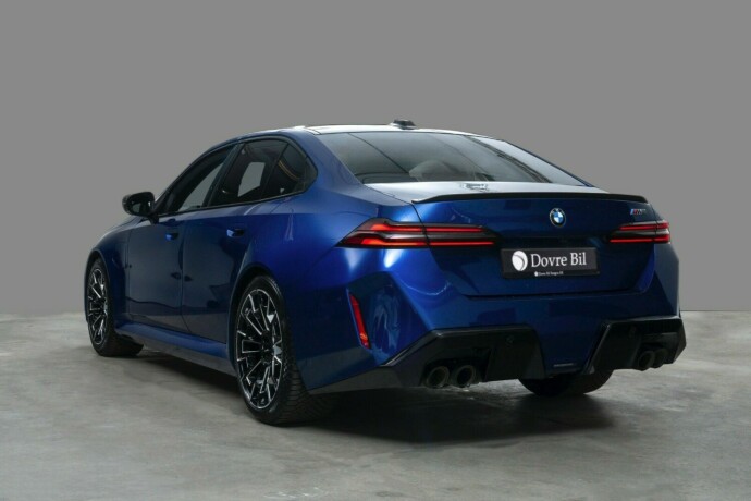 bmw-m5-elektrisitetbensin-2025-big-70