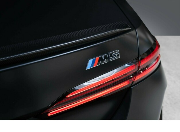 bmw-m5-elektrisitetbensin-2025-big-22