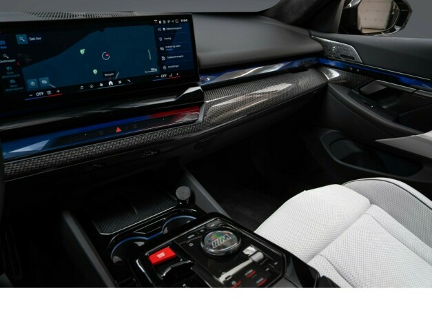 bmw-m5-elektrisitetbensin-2025-big-29