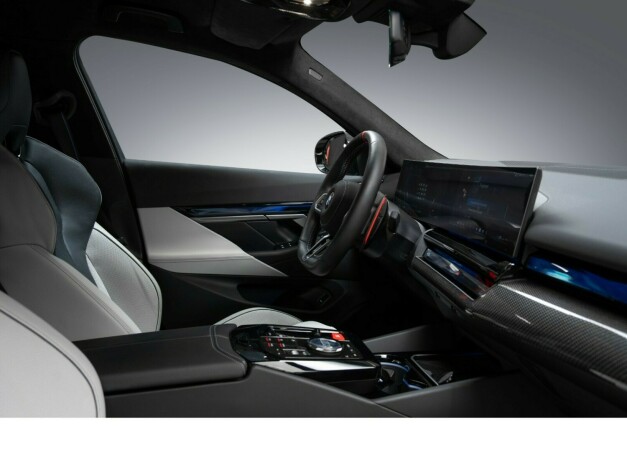 bmw-m5-elektrisitetbensin-2025-big-47