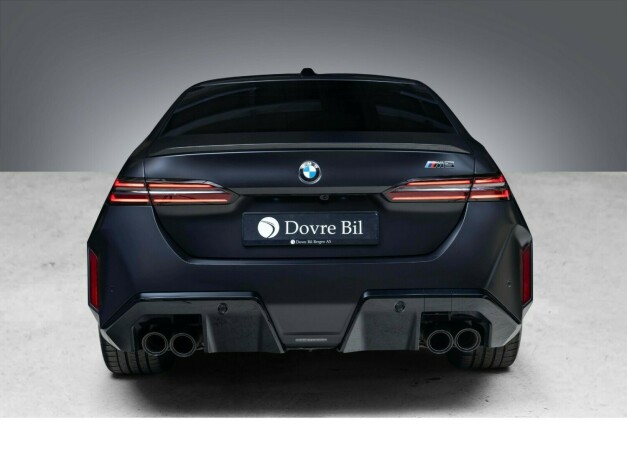 bmw-m5-elektrisitetbensin-2025-big-18