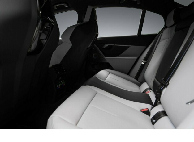 bmw-m5-elektrisitetbensin-2025-big-50