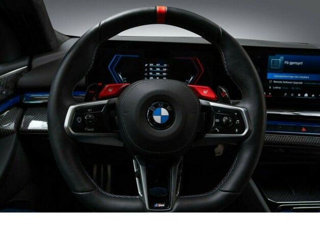 bmw-m5-elektrisitetbensin-2025-big-26
