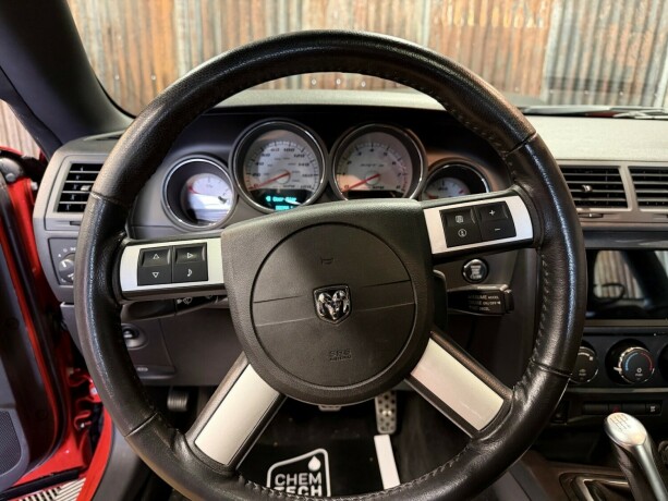 dodge-challenger-bensin-2010-big-23