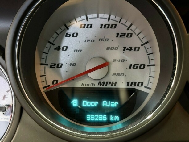 dodge-challenger-bensin-2010-big-25